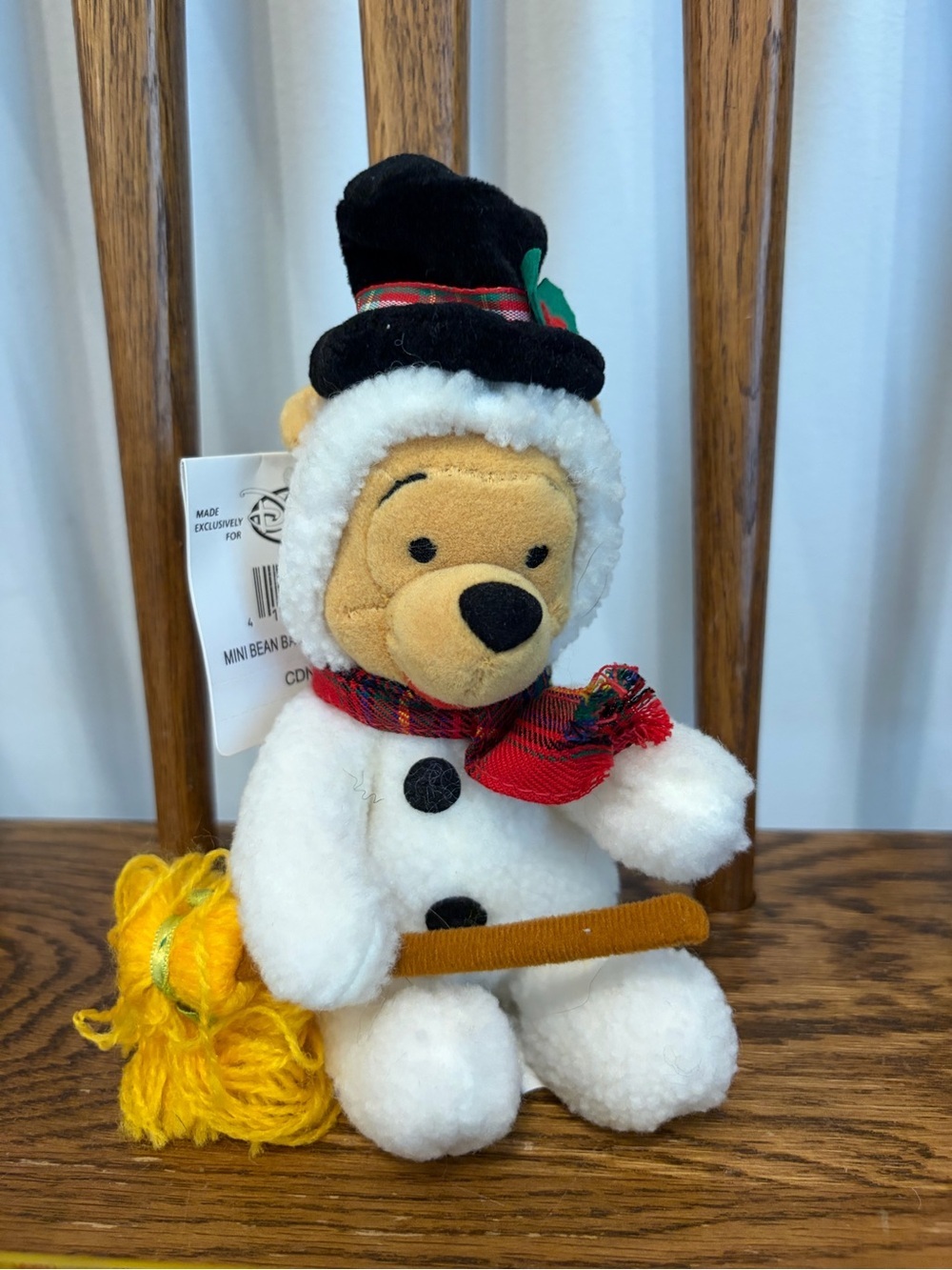 Disney Store Vintage Winnie the Pooh Snowman Mini Bean Bag Plush 8” NWT
